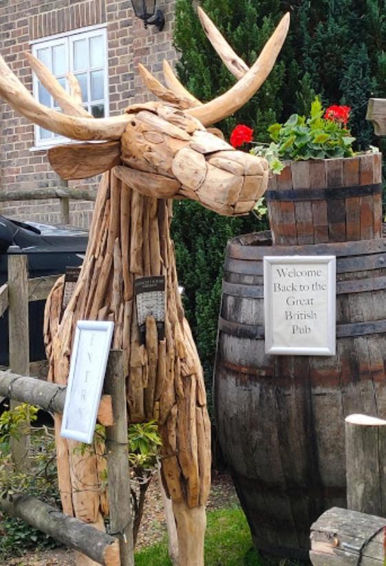 The Red Lion & Cellar Room, Betchworth Экстерьер фото