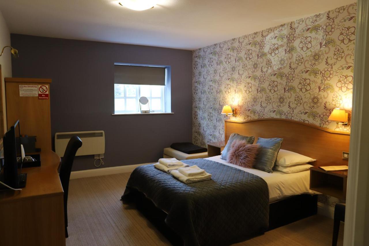 The Red Lion & Cellar Room, Betchworth Номер фото